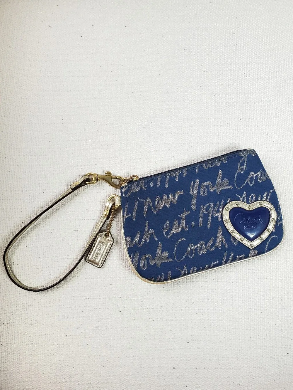 COACH Poppy New York 1941 Script Wristlet Navy Blue Heart Limited Edition